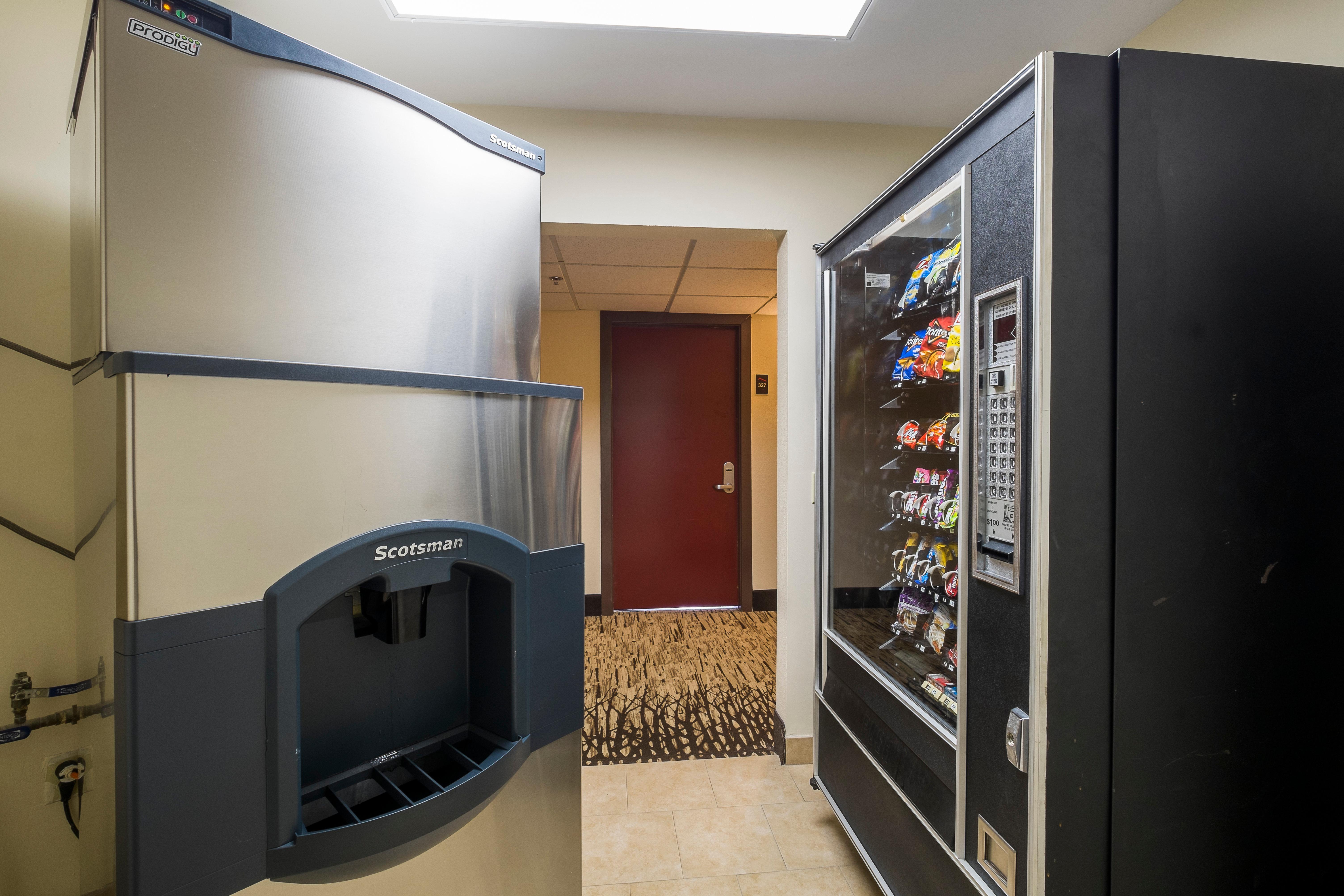 Red Roof Plus+ - Energy Corridor Hotel 3*